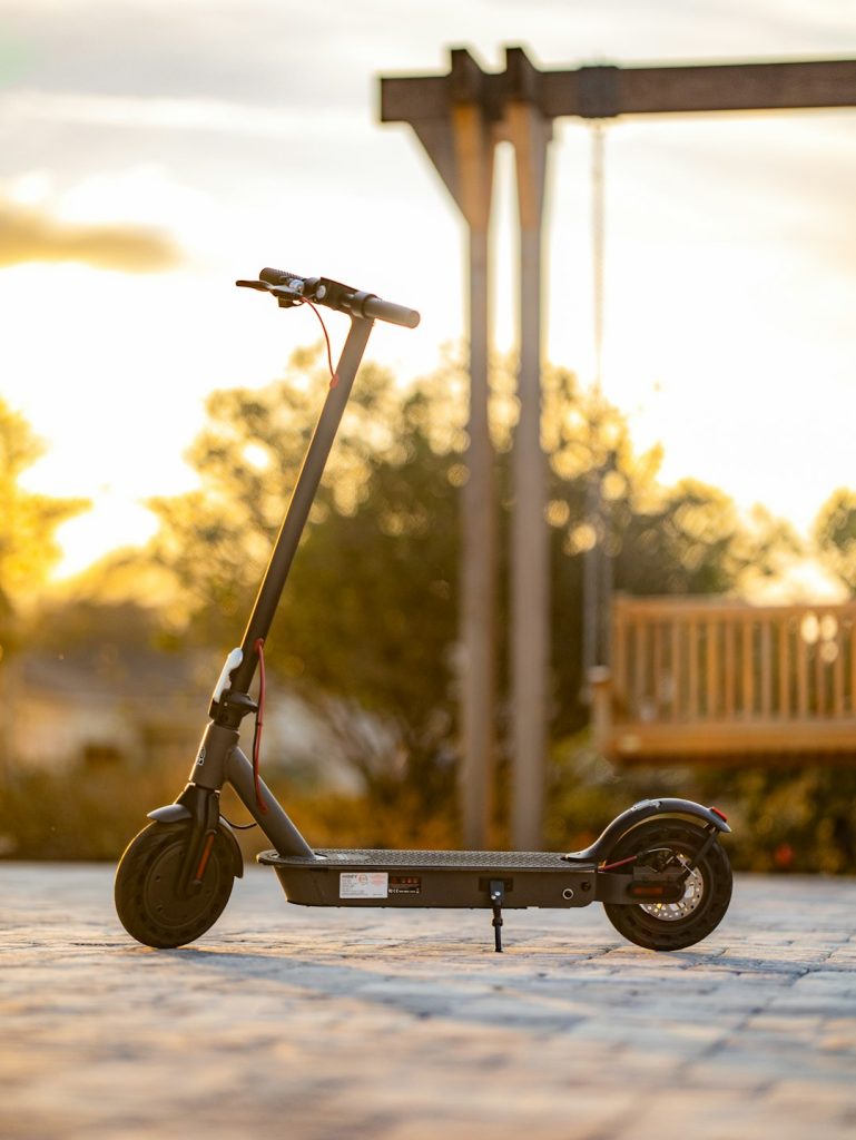 Upgraded from S2, the most popular model, hiboy s2pro electric scooter is foldable and portable for adult daily commuting. Higher power and longer range than its brother S2 for commuting or city adventuring.
Learn more:https://bit.ly/3nEaDK9